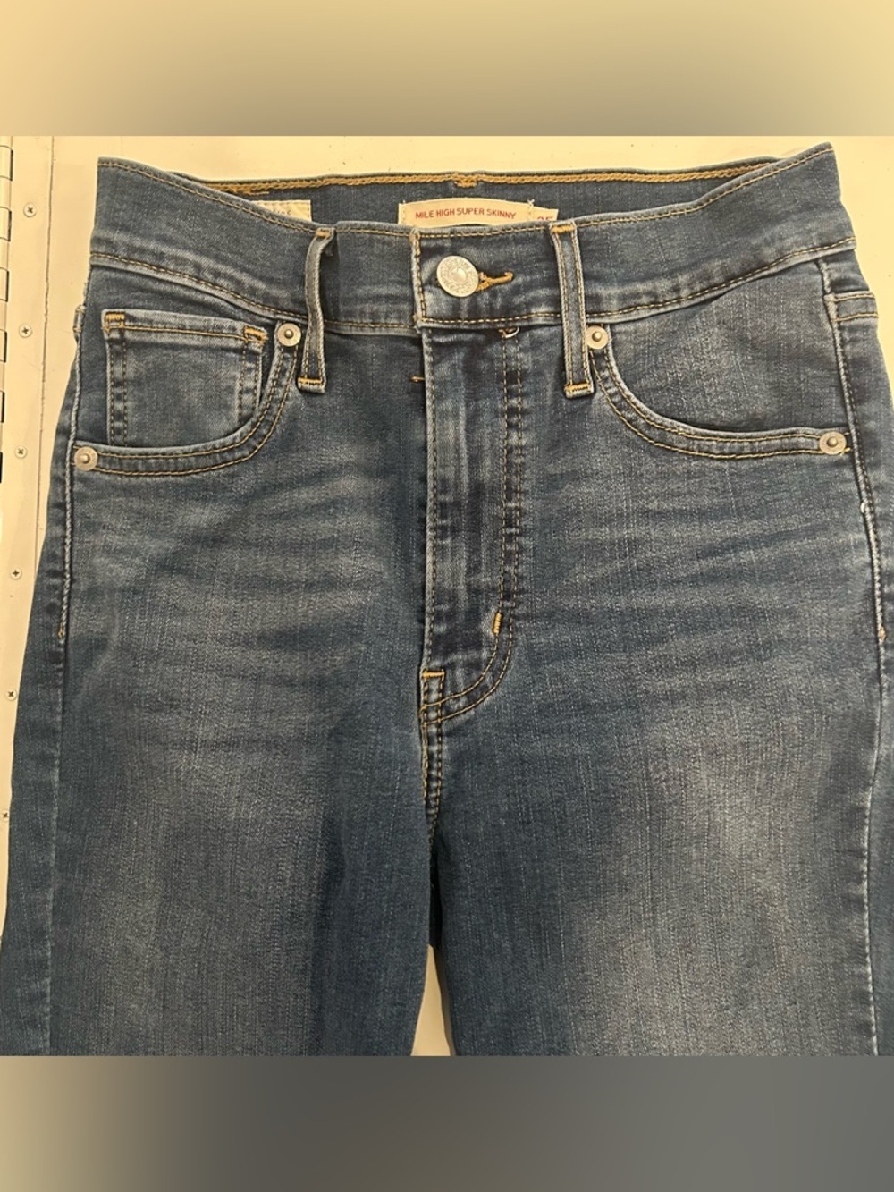 Levi’s Premium Mile High Super Skinny Jeans, Medium Wash High Rise Stretch - Picture 3 of 8